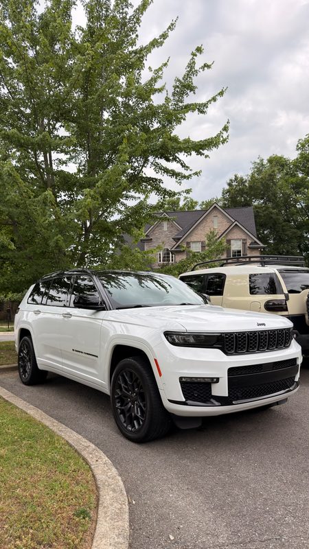 White Jeep Grand Cherokee L after an exterior detail