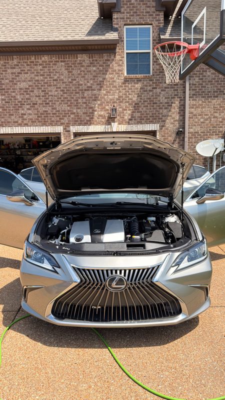 Lexus ES with a cleaned engine bay