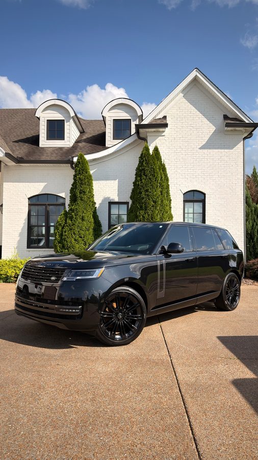 Black Range Rover after a full detail by Hitchcock Detailing
